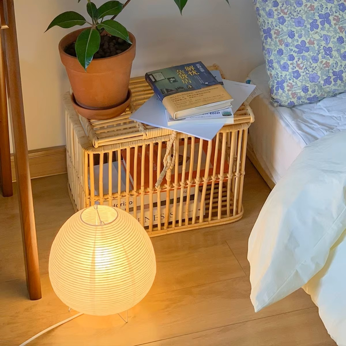 Spherical Rice Paper Table Lamp | Round Washi Desk Light